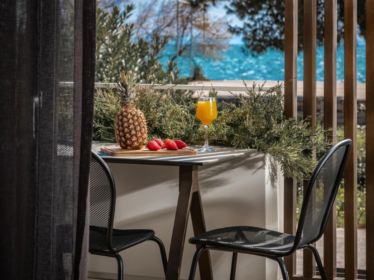 Point Ephemere Beachfront Apartments Zákinthosz Kültér fotó